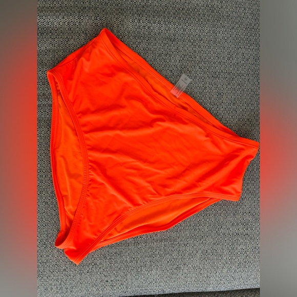 High Rise Bikini Bottom (US 14/16) - Picture 4 of 5